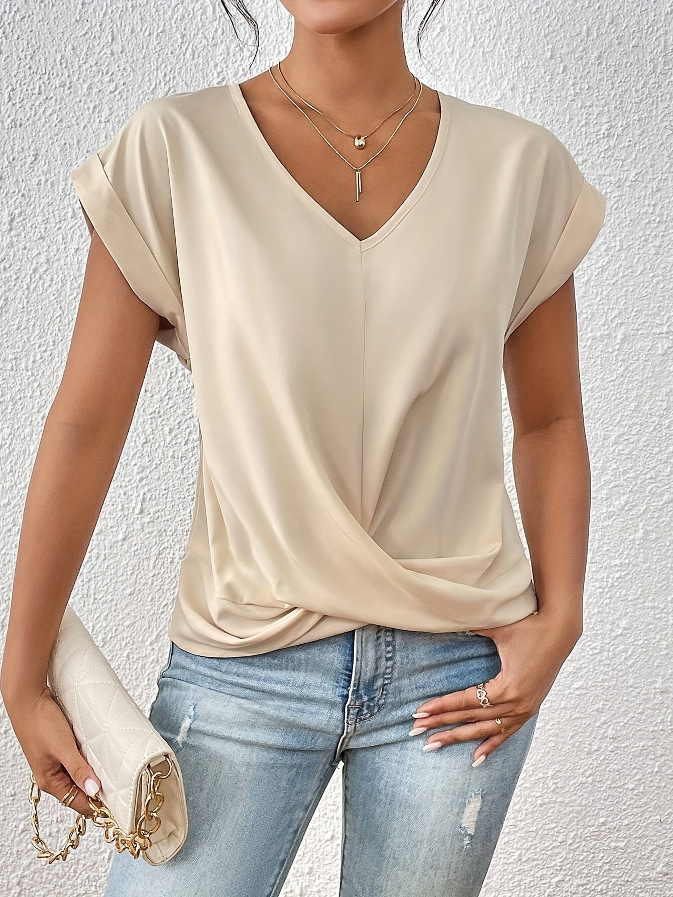 CLEO | CASUAL SWEETHEART NECK T-SHIRT